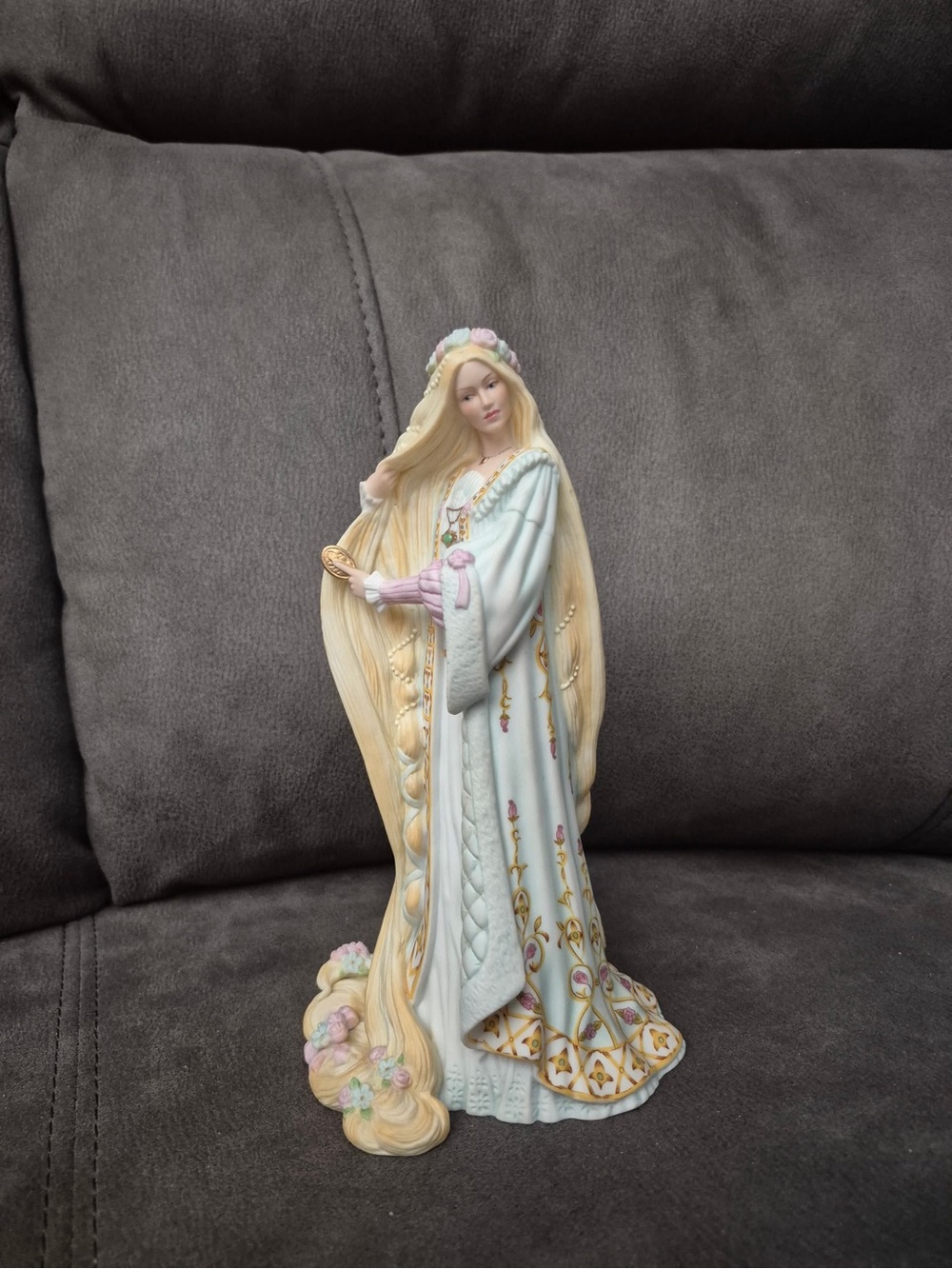 Lenox Rapunzel Porcelain Figurine The Legendary Princesses 8 3/4" Tall